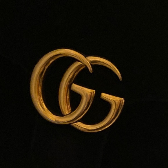 Meet your Posher, Taylor - Picture 1 of 1